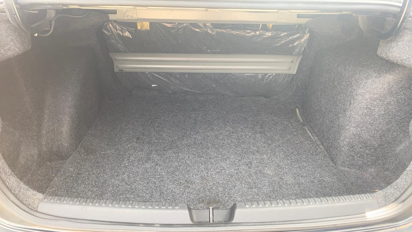 2016 Volkswagen Vento HIGHLINE PETROL AT, Petrol, Automatic, 56,101 km, Boot Inside