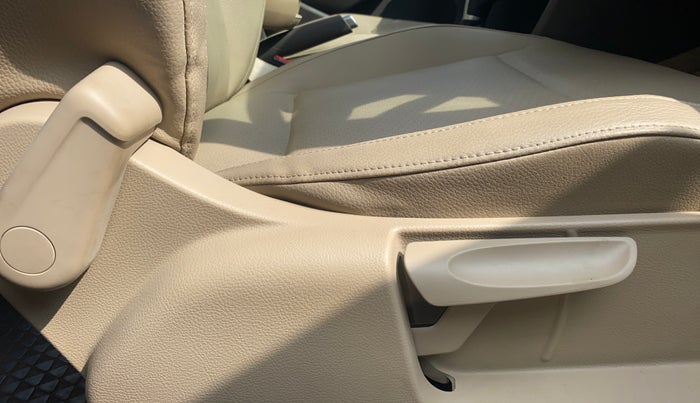 2016 Volkswagen Vento HIGHLINE PETROL AT, Petrol, Automatic, 56,035 km, Driver Side Adjustment Panel