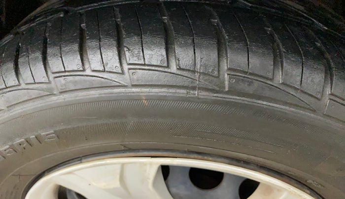 2014 Ford Ecosport TREND 1.5L PETROL, Petrol, Manual, 1,16,371 km, Left Front Tyre Tread