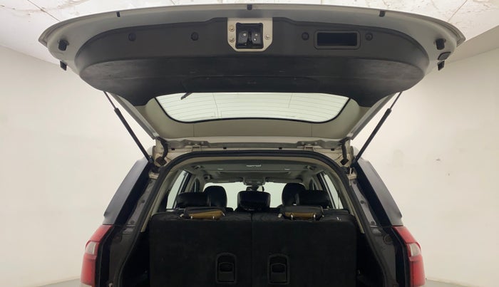 2018 Mahindra XUV500 W9 AT, Diesel, Automatic, 56,379 km, Boot Door Open