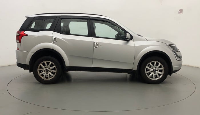 2018 Mahindra XUV500 W9 AT, Diesel, Automatic, 56,379 km, Right Side
