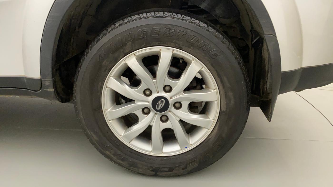 2018 Mahindra XUV500 W9 AT, Diesel, Automatic, 56,379 km, Left Rear Wheel