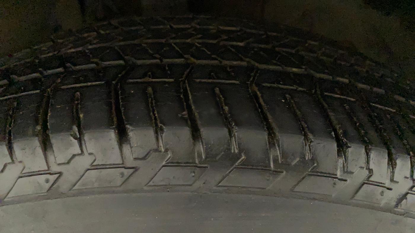 2018 Mahindra XUV500 W9 AT, Diesel, Automatic, 56,379 km, Right Front Tyre Tread