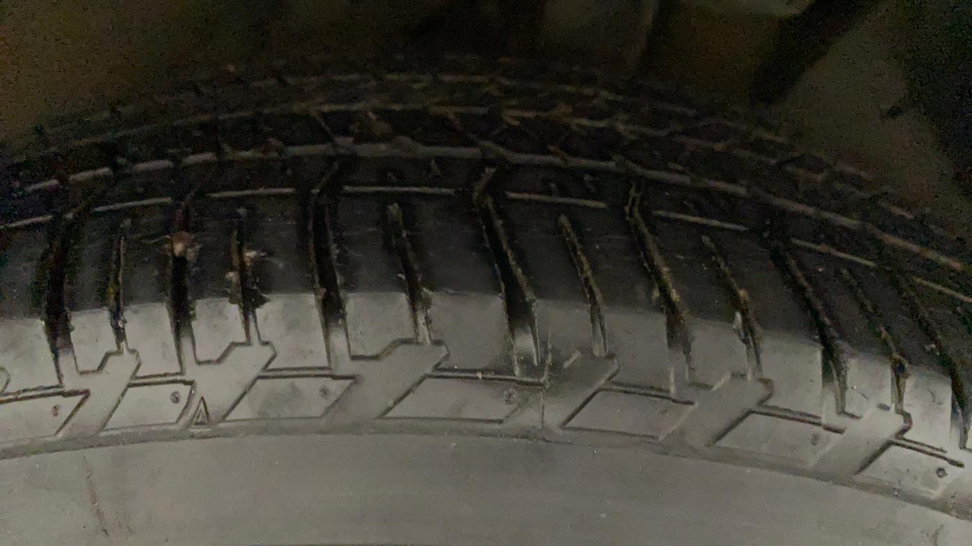 2018 Mahindra XUV500 W9 AT, Diesel, Automatic, 56,379 km, Right Rear Tyre Tread