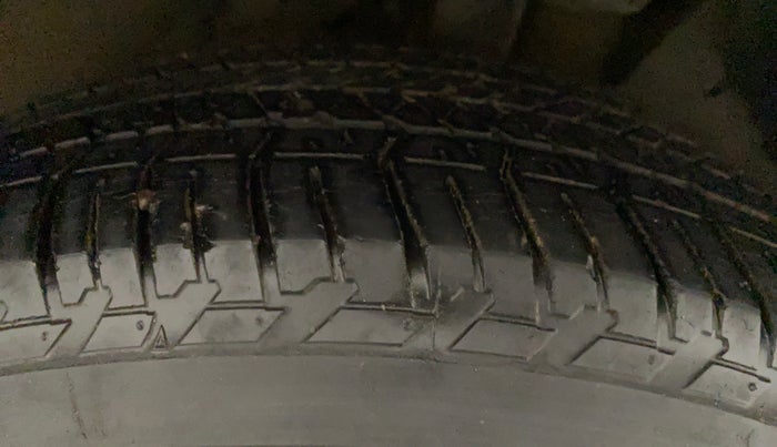 2018 Mahindra XUV500 W9 AT, Diesel, Automatic, 56,379 km, Right Rear Tyre Tread