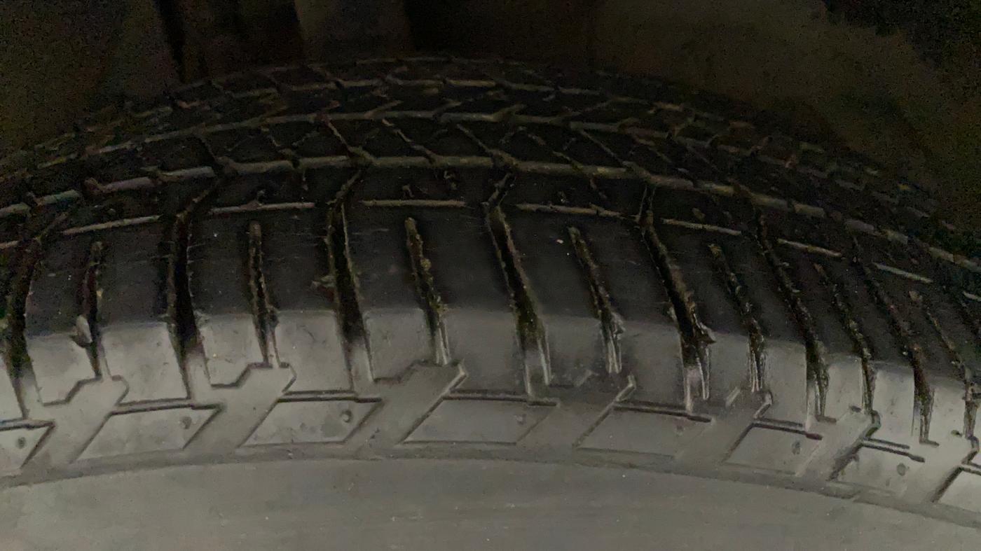 2018 Mahindra XUV500 W9 AT, Diesel, Automatic, 56,379 km, Left Rear Tyre Tread