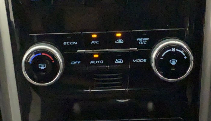 2018 Mahindra XUV500 W9 AT, Diesel, Automatic, 56,379 km, Automatic Climate Control