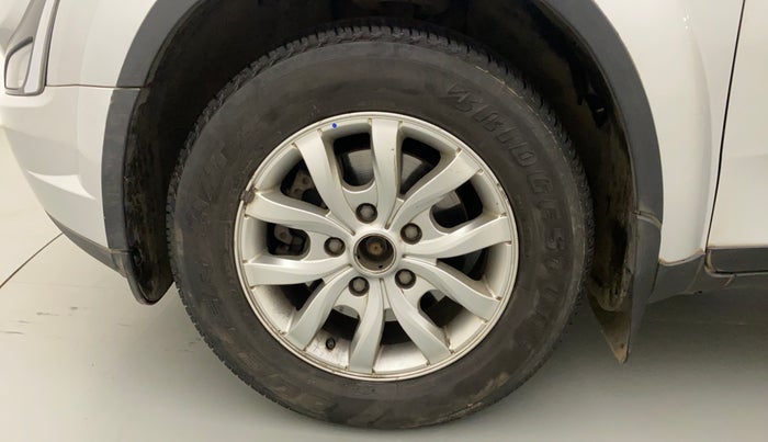2018 Mahindra XUV500 W9 AT, Diesel, Automatic, 56,379 km, Left Front Wheel