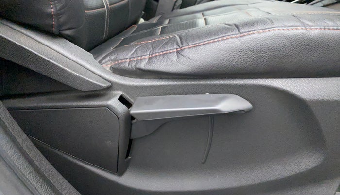 2016 Ford Ecosport 1.5 TITANIUM TI VCT AT, Petrol, Automatic, 23,486 km, Driver Side Adjustment Panel