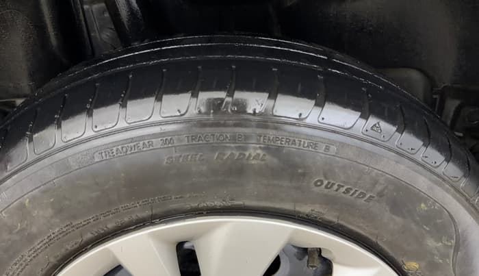 2023 Maruti Swift VXI, Petrol, Manual, 29,349 km, Right Rear Tyre Tread