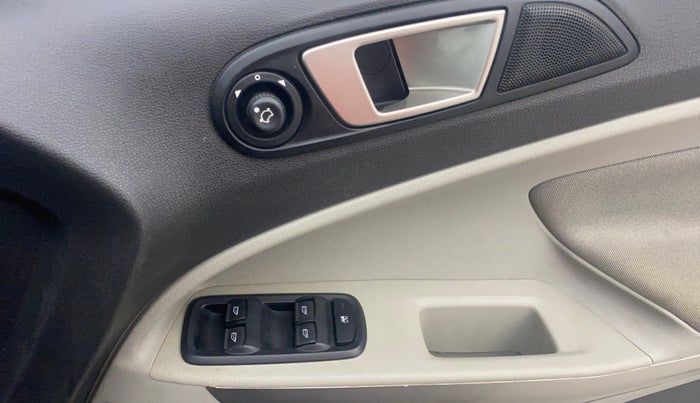 2014 Ford Ecosport TITANIUM 1.5L PETROL AT, Petrol, Automatic, 1,00,253 km, Driver Side Door Panels Control