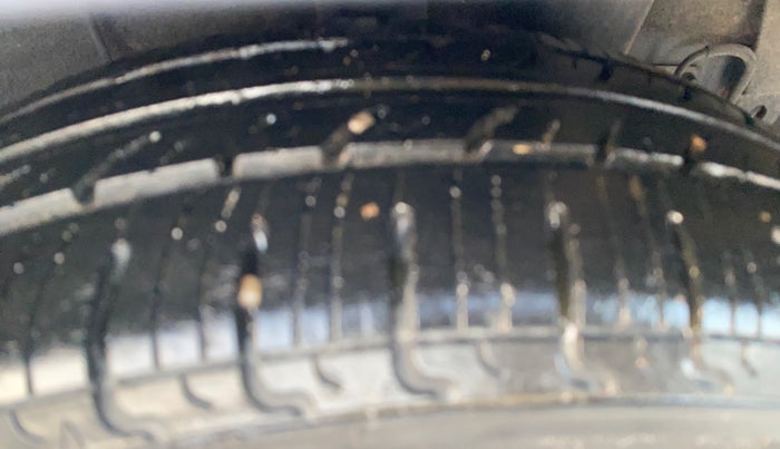 2014 Hyundai Xcent S (O) 1.2, Petrol, Manual, 73,436 km, Left Rear Tyre Tread