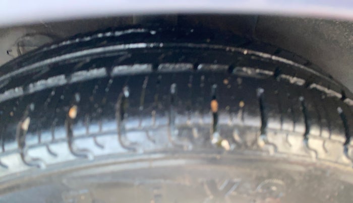 2014 Hyundai Xcent S (O) 1.2, Petrol, Manual, 73,436 km, Right Rear Tyre Tread