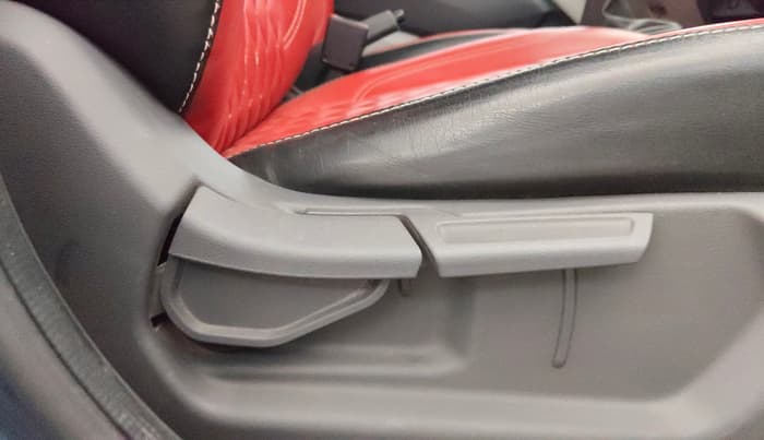 2022 Hyundai GRAND I10 NIOS MAGNA 1.2 KAPPA VTVT, Petrol, Manual, 37,046 km, Driver Side Adjustment Panel