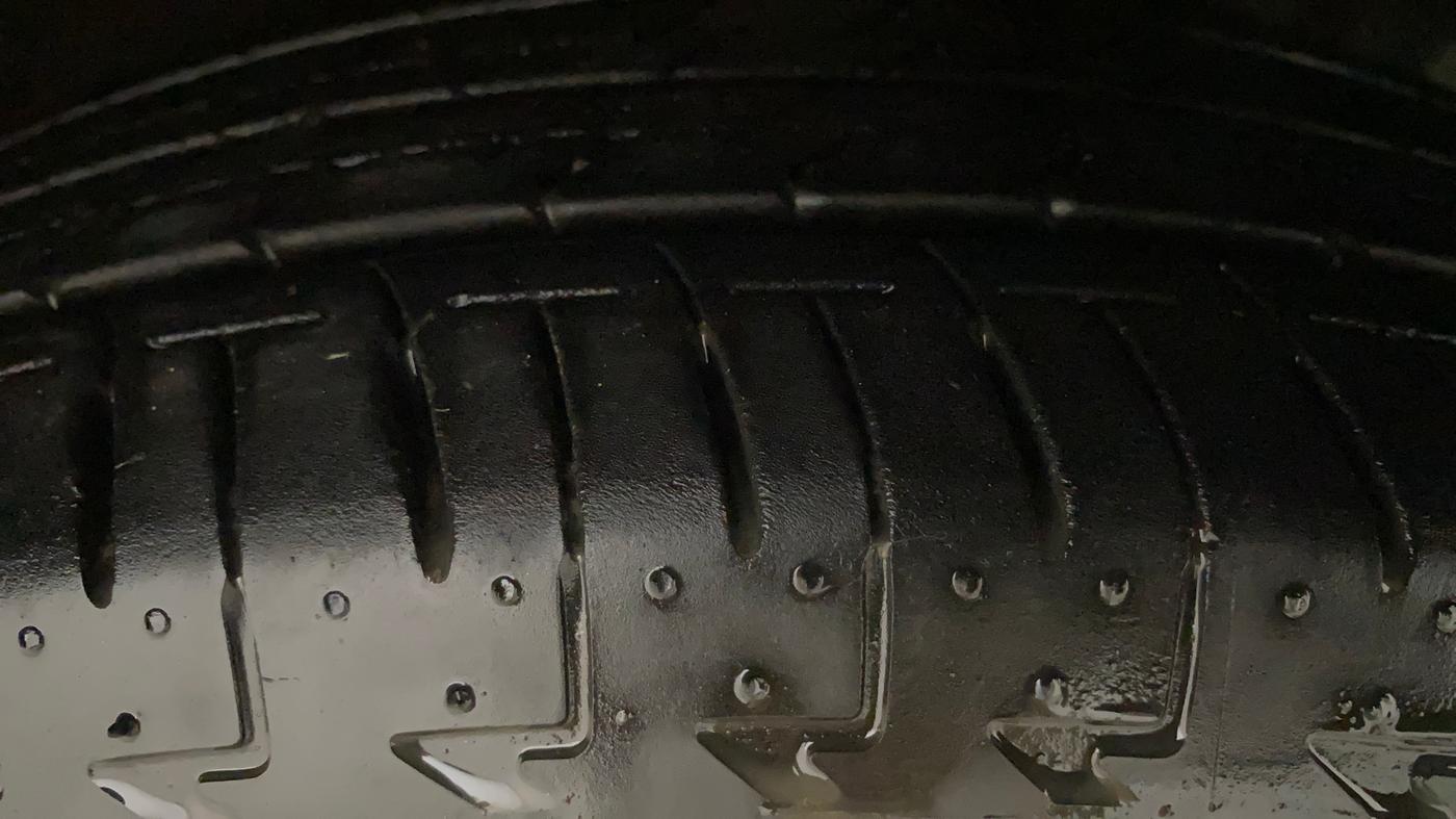 2023 Maruti Celerio ZXI AMT, Petrol, Automatic, 27,854 km, Right Front Tyre Tread