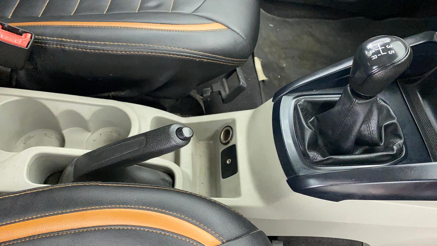 2016 Ford Ecosport 1.5AMBIENTE TI VCT, Petrol, Manual, 63,068 km, Gear Lever