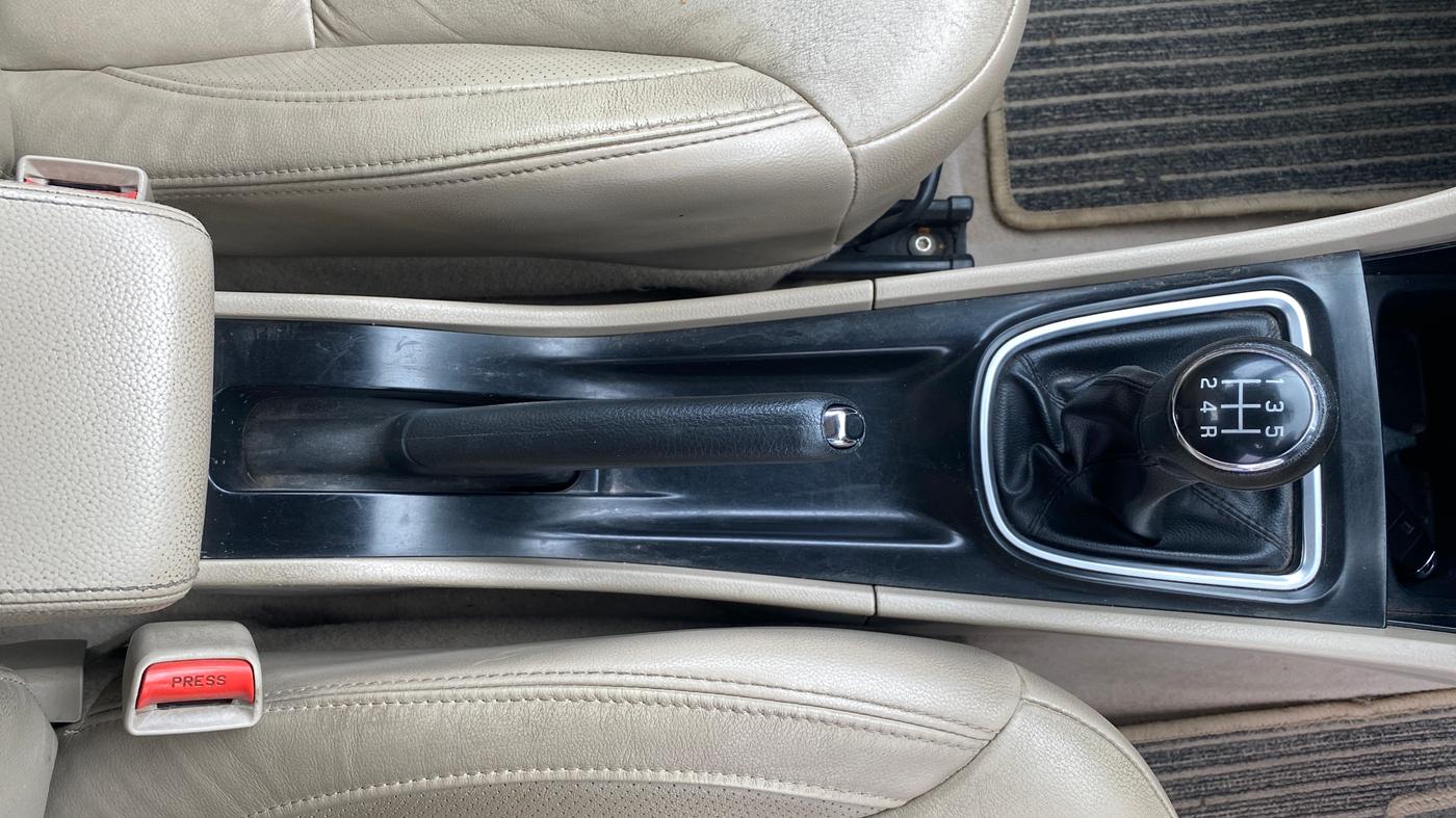2020 Maruti Ciaz ALPHA 1.5 SHVS PETROL, Petrol, Manual, 79,322 km, Gear Lever