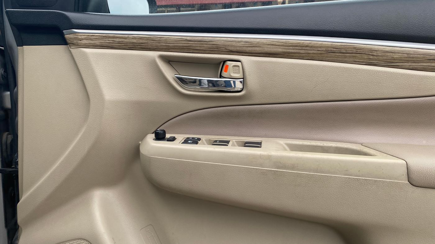 2020 Maruti Ciaz ALPHA 1.5 SHVS PETROL, Petrol, Manual, 79,322 km, Driver Side Door Panels Control