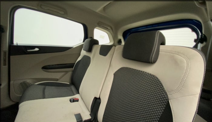 2019 Renault TRIBER RXZ, Petrol, Manual, 52,155 km, Right Side Rear Door Cabin