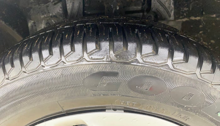 2017 Ford New Figo TREND 1.2 PETROL, Petrol, Manual, 31,904 km, Left Front Tyre Tread