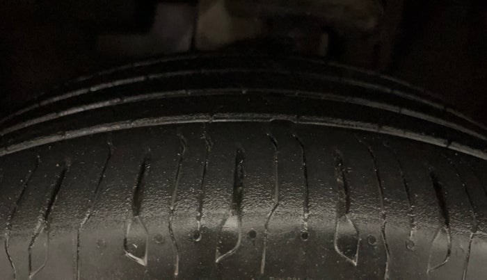 2017 Jeep Compass LIMITED 1.4 PETROL AT, Petrol, Automatic, 57,044 km, Left Front Tyre Tread