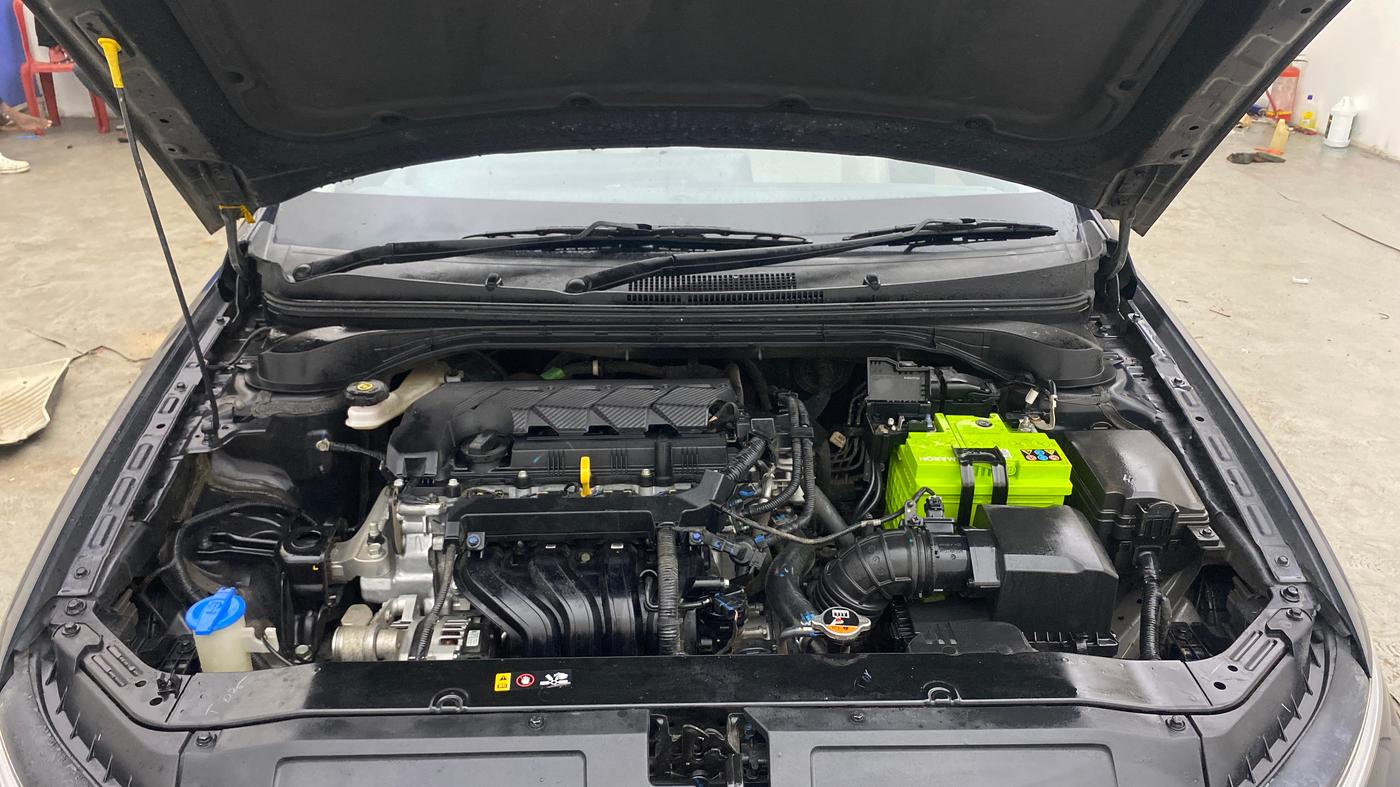 2023 Hyundai Verna  SX (O) 1.5 VTVT IVT, Petrol, Automatic, 1,15,800 km, Engine View