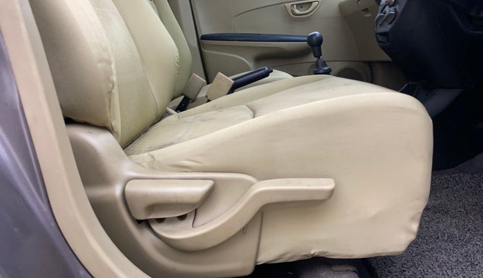 2015 Honda Amaze 1.2L I-VTEC S, Petrol, Manual, 1,45,044 km, Driver Side Adjustment Panel