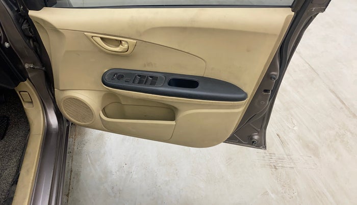 2015 Honda Amaze 1.2L I-VTEC S, Petrol, Manual, 1,45,044 km, Driver Side Door Panels Control