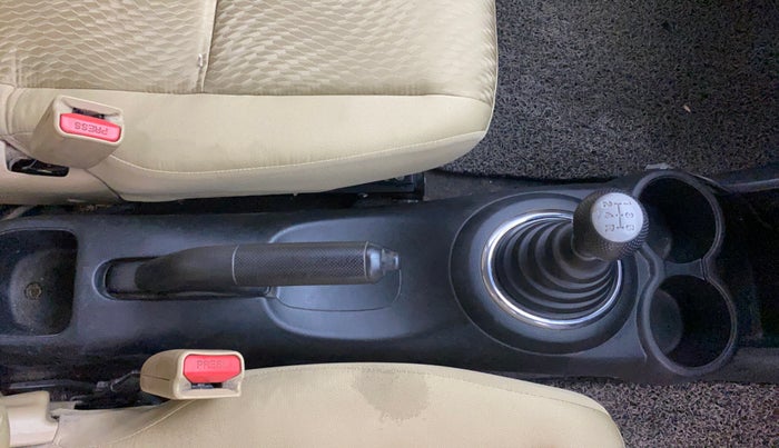 2015 Honda Amaze 1.2L I-VTEC S, Petrol, Manual, 1,45,044 km, Gear Lever