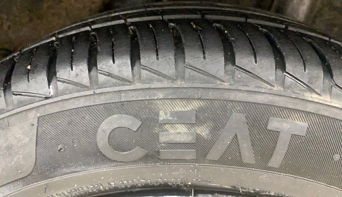2015 Honda Amaze 1.2L I-VTEC S, Petrol, Manual, 1,45,044 km, Left Rear Tyre Tread