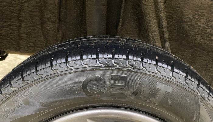 2018 Renault Kwid RXT 1.0 AMT (O), Petrol, Automatic, 76,487 km, Right Rear Tyre Tread