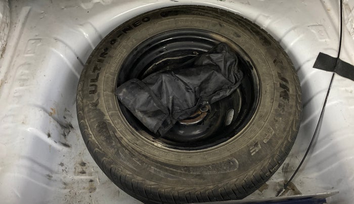 2018 Renault Kwid RXT 1.0 AMT (O), Petrol, Automatic, 76,487 km, Spare Tyre