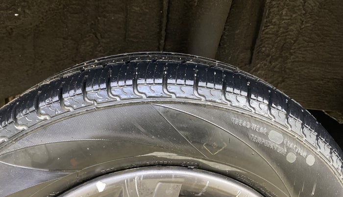 2018 Renault Kwid RXT 1.0 AMT (O), Petrol, Automatic, 76,487 km, Left Rear Tyre Tread