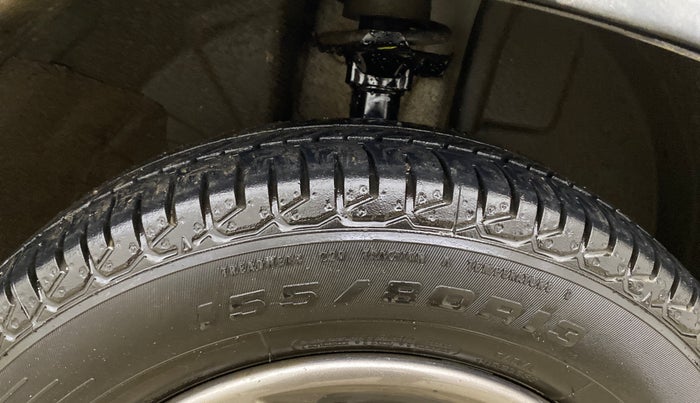 2018 Renault Kwid RXT 1.0 AMT (O), Petrol, Automatic, 76,487 km, Right Front Tyre Tread