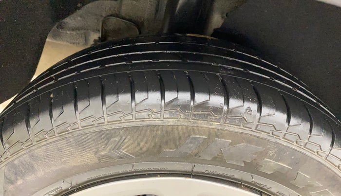 2023 KIA CARENS PRESTIGE 1.5 PETROL 7 STR, Petrol, Manual, 24,090 km, Right Rear Tyre Tread