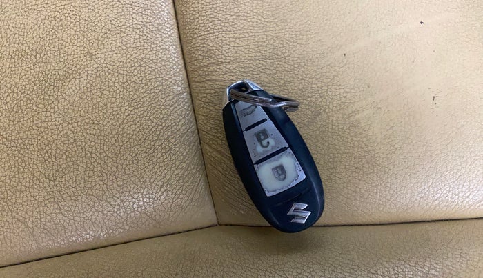 2016 Maruti Swift Dzire ZDI AMT, Diesel, Automatic, 1,19,730 km, Key Close Up