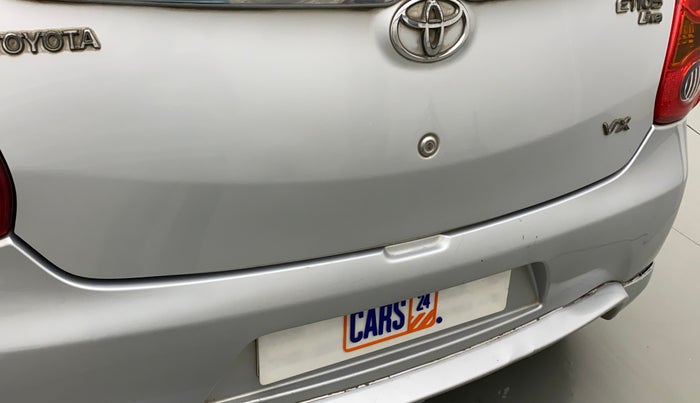 2011 Toyota Etios Liva VX, Petrol, Manual, 35,131 km, Dicky (Boot door) - Minor scratches
