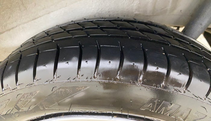 2017 Maruti Wagon R 1.0 VXI, Petrol, Manual, 62,890 km, Left Rear Tyre Tread