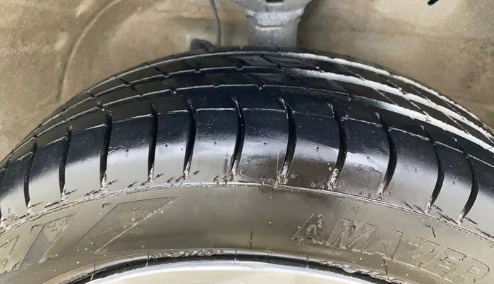 2017 Maruti Wagon R 1.0 VXI, Petrol, Manual, 62,890 km, Right Front Tyre Tread