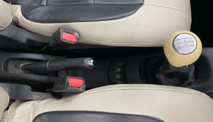 2017 Maruti Wagon R 1.0 VXI, Petrol, Manual, 62,890 km, Gear Lever