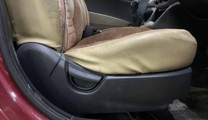 2015 Hyundai Grand i10 MAGNA 1.1 CRDI, Diesel, Manual, 84,611 km, Driver Side Adjustment Panel