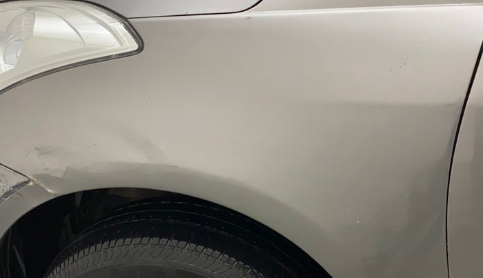 2014 Maruti Swift VXI, Petrol, Manual, 42,237 km, Left fender - Slightly dented