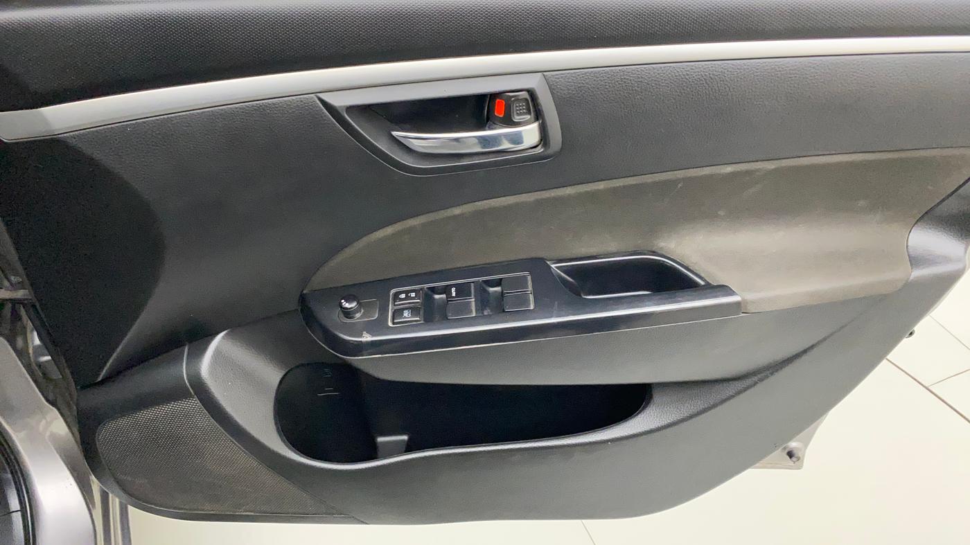 2014 Maruti Swift VXI, Petrol, Manual, 42,237 km, Driver Side Door Panels Control