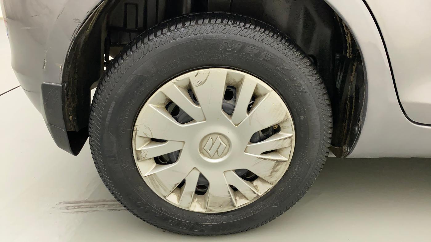 2014 Maruti Swift VXI, Petrol, Manual, 42,237 km, Right Rear Wheel