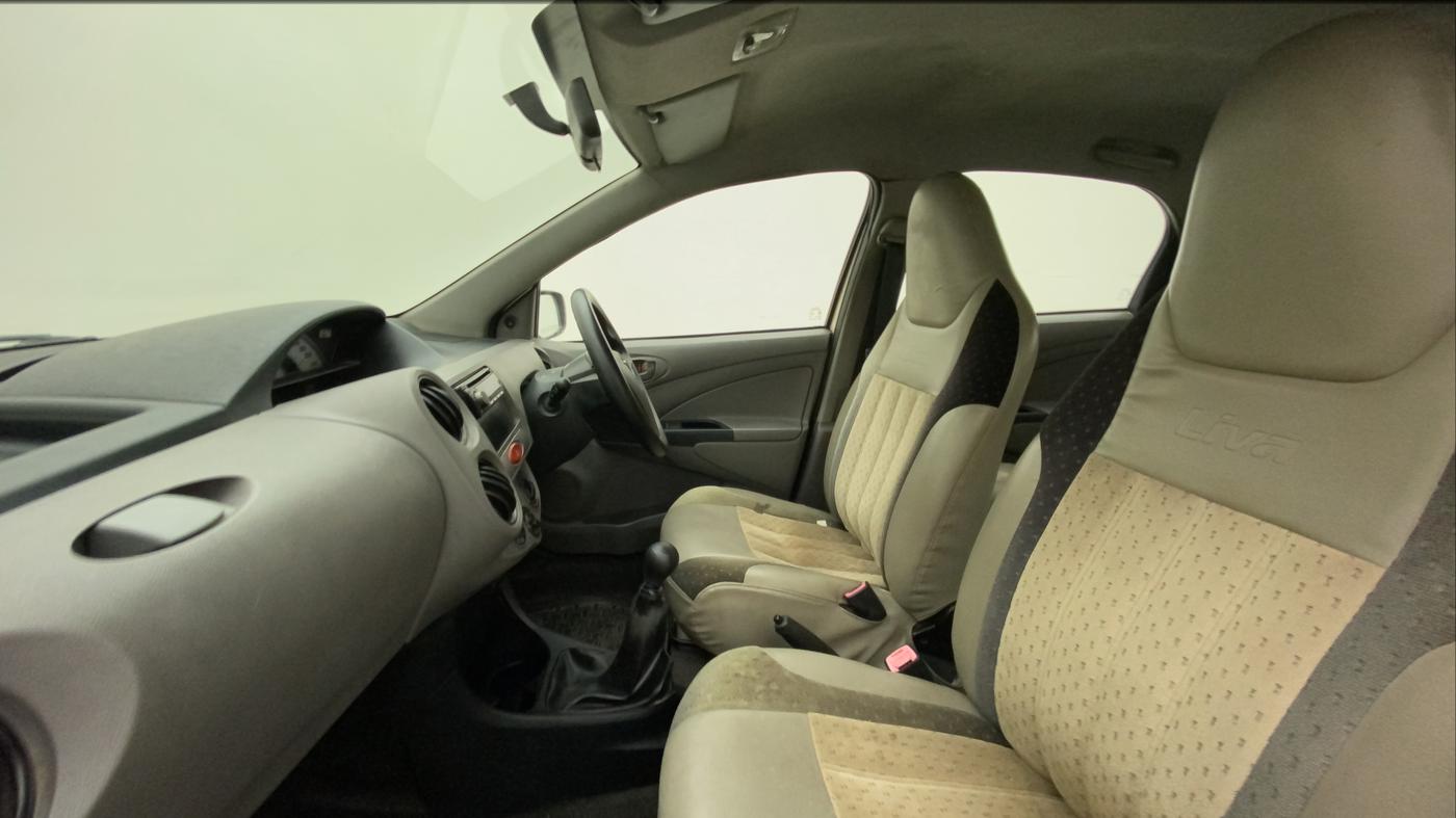 2011 Toyota Etios Liva G, Petrol, Manual, 51,539 km, Right Side Front Door Cabin