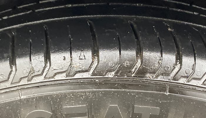 2022 Hyundai NEW I20 SPORTZ 1.2 MT, Petrol, Manual, 34,137 km, Left Front Tyre Tread
