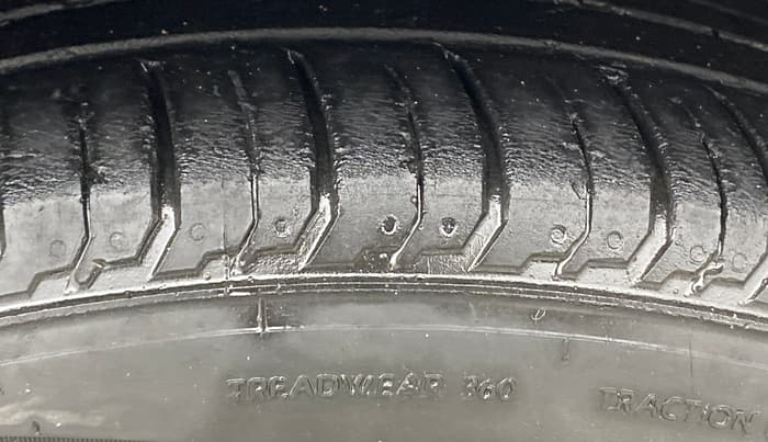 2022 Hyundai NEW I20 SPORTZ 1.2 MT, Petrol, Manual, 34,137 km, Right Front Tyre Tread