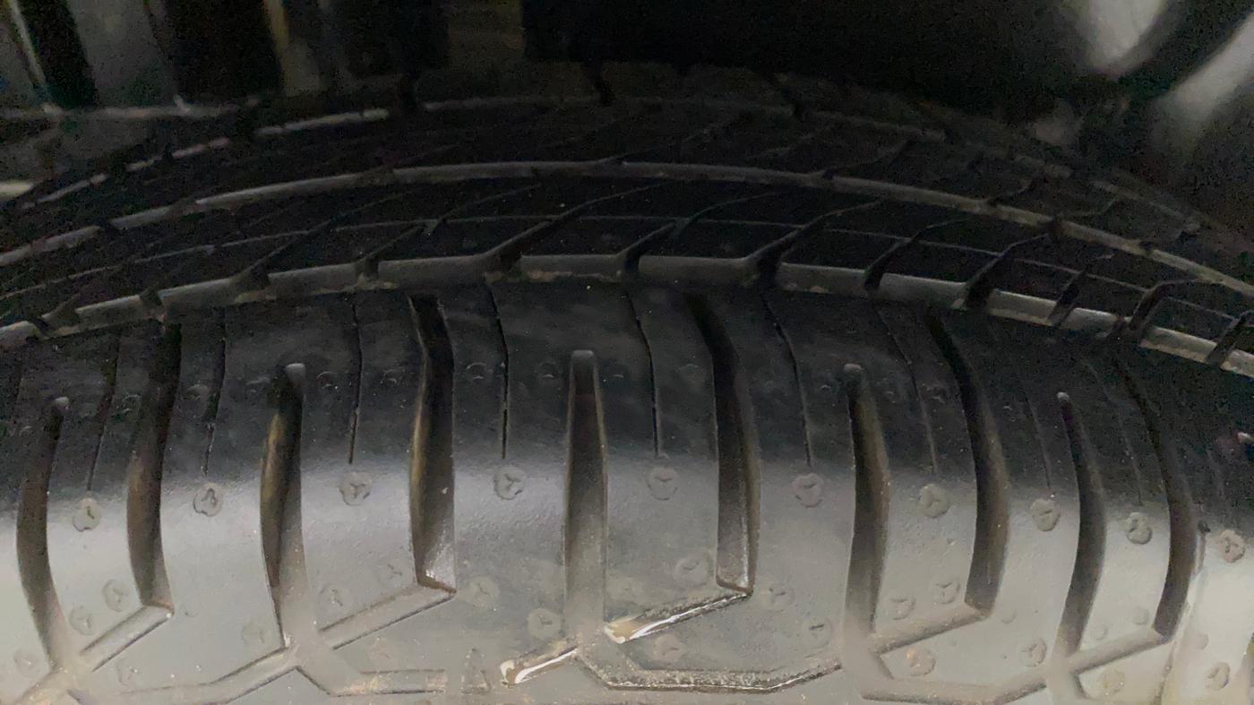2012 Maruti Swift Dzire VXI, Petrol, Manual, 99,500 km, Right Rear Tyre Tread