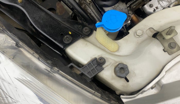 2012 Maruti Swift Dzire VXI, Petrol, Manual, 99,500 km, Right headlight - Clamp has minor damage