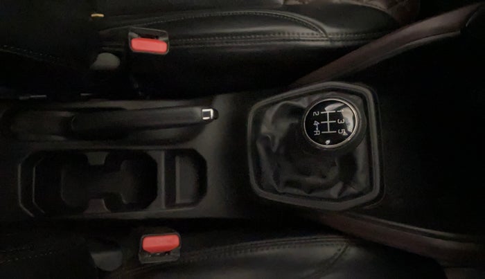 2024 Maruti Grand Vitara SIGMA SMART HYBRID, Petrol, Manual, 25,818 km, Gear Lever